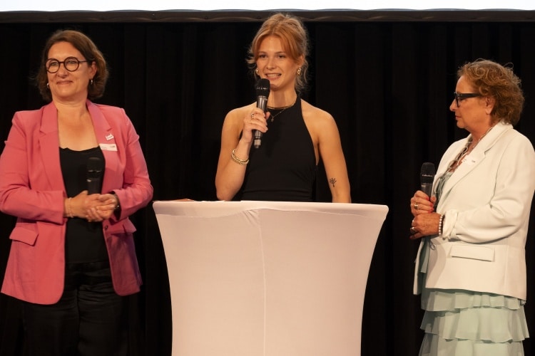 vl. Renate Wallraff, Felissa Frehse, Beate Mack